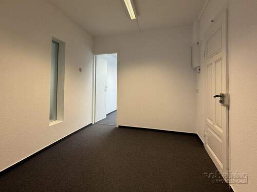 Zwischengang/Wartebereich - 