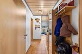 Wohnungseingang - 5 Zimmer Etagenwohnung zum Kaufen in Kümmersbruck