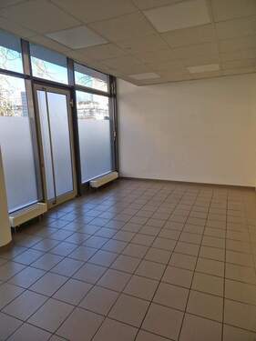 Empfang - 9 Zimmer Büro zur Miete in Dresden