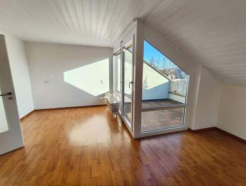 Wohnzimmer - 3 Zimmer Etagenwohnung zur Miete in Weil am Rhein