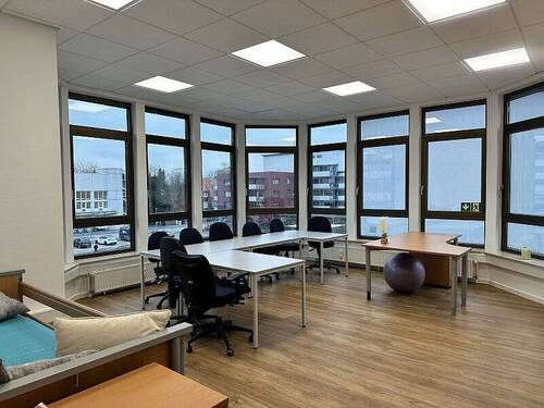 Raum 1.2.jpg - 4 Zimmer Büro zur Miete in Ahrensburg