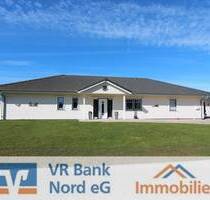 Wohntraum zur ebenen Erde - Wohnhaus mit separater Einliegerwohnung und Doppelcarport - Dagebüll Fahretoft