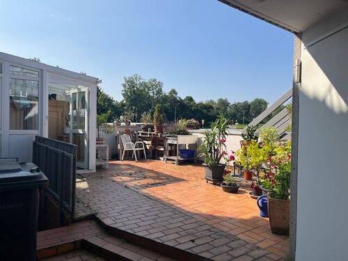 Terrasse vor dem Hauseingang..jpg - 