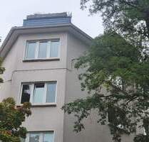 Uni-nah + Garage: Das seltene 2,5-Zi.-Paket in Wuppertal-Elberfeld.