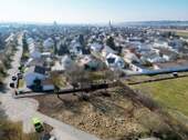 Vogelperspektive mit Blick Richtung Zentrum - Grundstück zum Kaufen in Geiselhöring