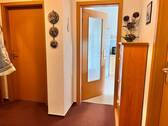 Flur (5) - 3 Zimmer Etagenwohnung in Zwickau