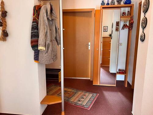 Flur - Etagenwohnung mit 75,20 m&sup2; in Zwickau zur Miete