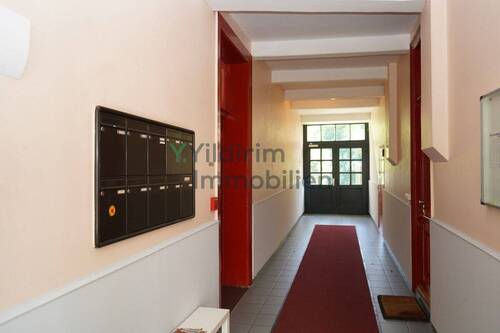 Eingangstür EG - 2 Zimmer Etagenwohnung zum Kaufen in Bremerhaven