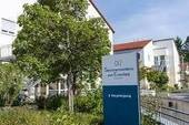 Blick zur Seniorenanlage - App. 42 - 1-Zimmer-Pflegeapartment im Seniorenzentrum 'Am Erlenfeld 1' in Alterlangen
