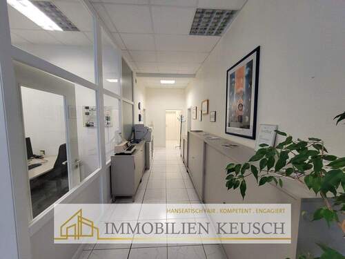 Zentraler heller Flur - 