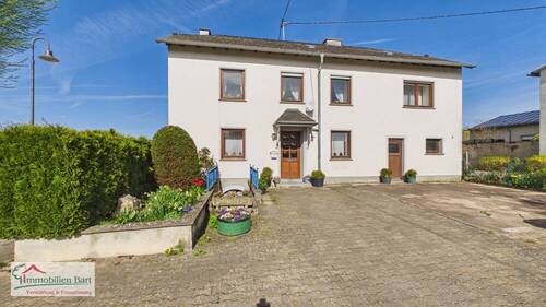 Straßenansicht - GRENZE L-WORMELDANGE: IDYLLISCHES LANDLEBEN IM EHEMALIGEN BAUERNHAUS GARAGEN SCHEUNE WERKSTATT