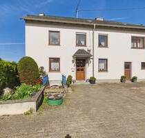 GRENZE L-WORMELDANGE: IDYLLISCHES LANDLEBEN IM EHEMALIGEN BAUERNHAUS GARAGEN SCHEUNE WERKSTATT - Wincheringen / Bilzingen