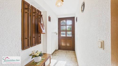 Diele - 8 Zimmer Bauernhaus, Landhaus zum Kaufen in Wincheringen / Bilzingen