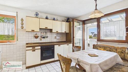 OG - Küche mit Zugang zum Wintergarten - 