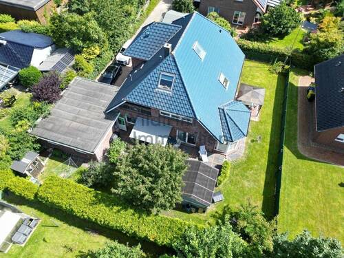 Ansicht - Großzügiges Einfamilienhaus in Cuxhaven-Groden - 7 Zimmer, schöner Garten & Doppelgarage