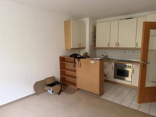 Küchenzeile inklusive - 1 Zimmer Etagenwohnung zur Miete in Erlangen
