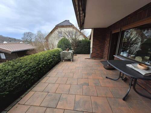 Terasse / Zugang von Kellerbar - 