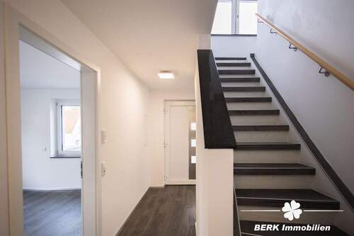 Treppenaufgang MAIS-Wohnung - 