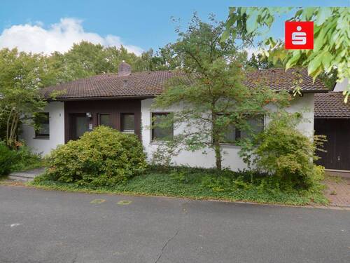 Hauseingang mit Garage - Virtueller Rundgang im Web Exposè !