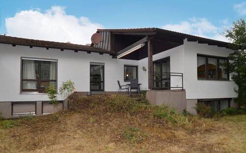 Garten - 5 Zimmer Einfamilienhaus zum Kaufen in Bayreuth