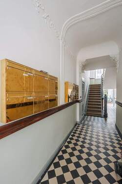 Esm8 Treppenhaus - 3 Zimmer Etagenwohnung in Berlin