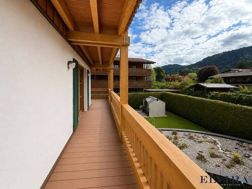 Traumhafter Südwest-Balkon mit Ausblick auf die Bergwelt - 