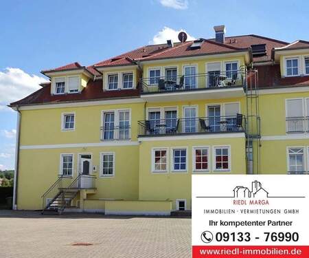 Blick zur Wohnung - Schöne 2-Zimmer-Wohnung mit EBK+Balkon in Langensendelbach