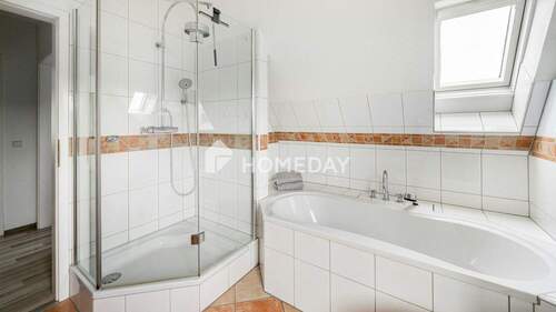 1. OG Badezimmer 1 - 