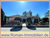 Außenansicht mit Rahmen - Exklusiver Bungalow mit Doppelgarage und Pool in Röthenbach an der Pegnitz!