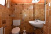 Gäste-WC mit Fenster - 