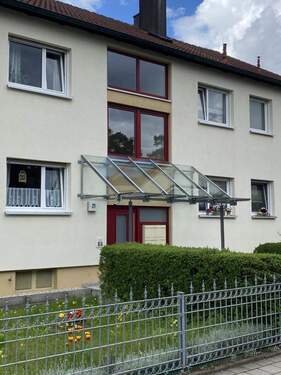 top gepflegtes 4-FAM-Haus - Etagenwohnung mit 73,00 m² in Erlangen zur Miete
