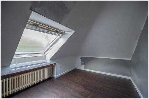 Zimmer im Dachboden - 