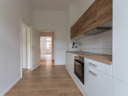 Küche mit EBK - 3 Zimmer Etagenwohnung zur Miete in Plauen