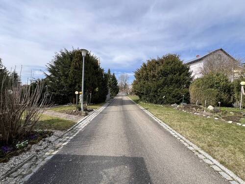 Eigene Grundstückszufahrt - 