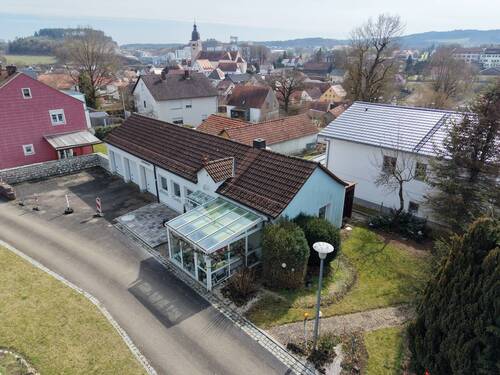 Vorne Büro... - 2 Zimmer Büro in Lauterhofen