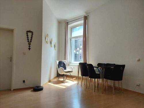 Wohnzimmer - 3 Zimmer Etagenwohnung zur Miete in Schwerin
