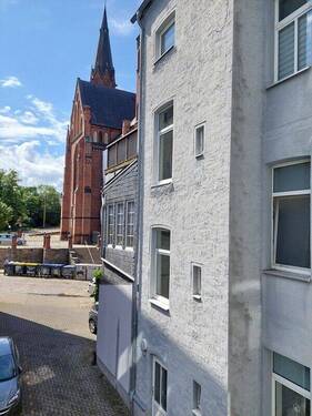 Ausblick - Etagenwohnung mit 71,00 m&sup2; in Schwerin zur Miete