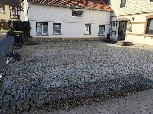 Parkplatz - Mehrfamilienhaus, Wohnhaus in Bad Salzungen zum Kaufen