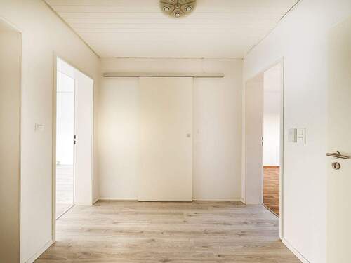 Diele EG - 7 Zimmer Mehrfamilienhaus, Wohnhaus zum Kaufen in Karlsruhe / Neureut