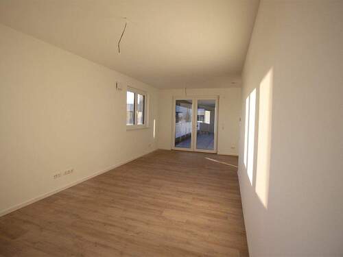 Wohnbereich mit Terrassenzugang - 