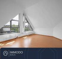 ? Dachgeschoss-Refugium mit Dreiecksfenstern - Helle 3 Zi-Whg mit Südost-Terrasse in Reinickendorf - Berlin