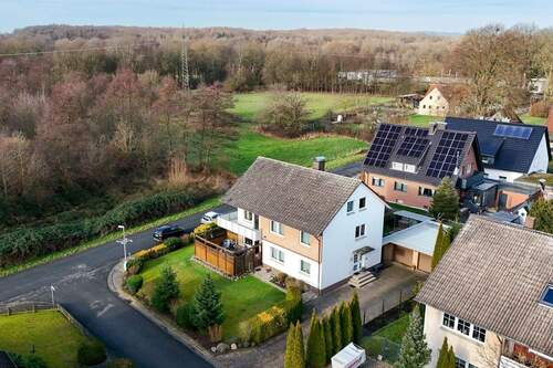 Blick ins Naturschutzgebiet - 8 Zimmer Mehrfamilienhaus, Wohnhaus zum Kaufen in Hiddenhausen