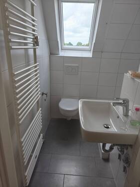 8 a Bad.jpg - Etagenwohnung zur Miete in Elmshorn