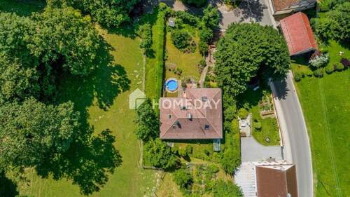 Außenansicht Drohne 1 - 8 Zimmer Einfamilienhaus in Kronburg