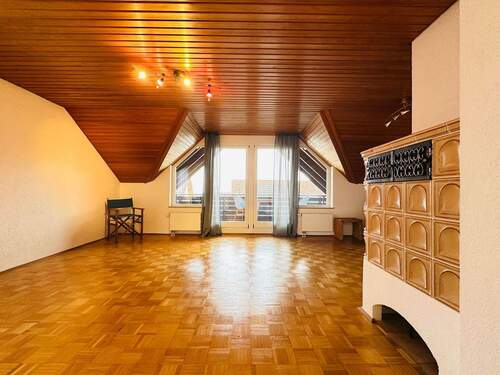 Wohn- und Esszimmer im Dachgeschoss - 