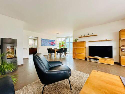 Wohn- und Esszimmer im Erdgeschoss 3 - Mehrfamilienhaus, Wohnhaus mit 180,00 m&sup2; in Rimpar zum Kaufen