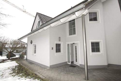 * - 4 Zimmer Doppelhaushälfte in Lupburg