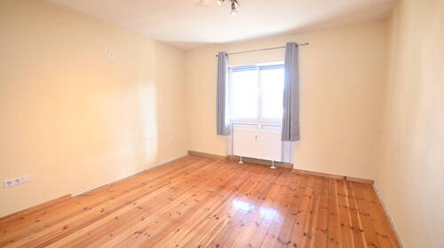 Schlafzimmer - Etagenwohnung mit 81,00 m&sup2; in Neumarkt in der Oberpfalz / Holzheim zur Miete