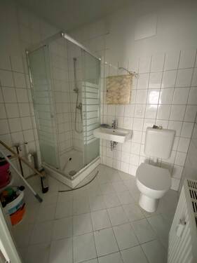 Bad mit Dusche.jpeg - 