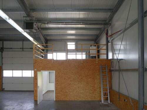 Büro mit Lagerfläche - Halle in Wächtersbach zur Miete